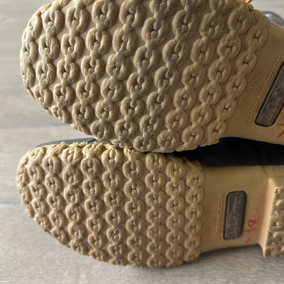 L.L. Bean Brown Grey Wool Felt Bean Boots Size: 6 - Picture 12 of 13